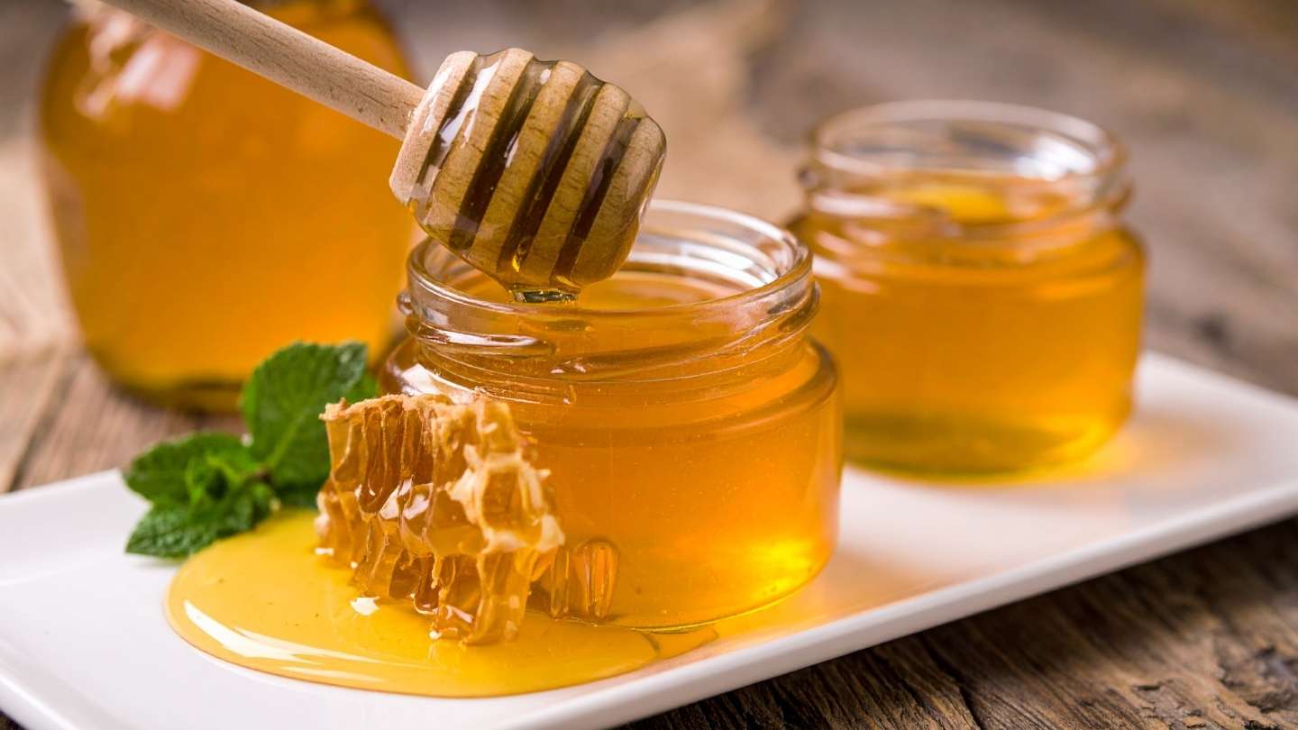 gambar sendok kayu madu atau honey dipper